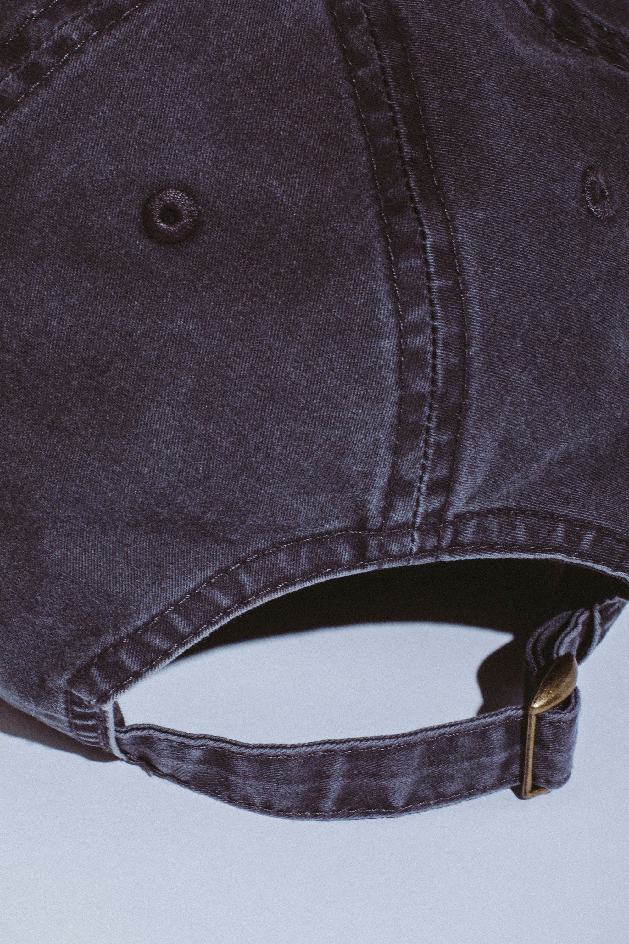 3 Spiral Embroidered Snapback – Fucking Awesome