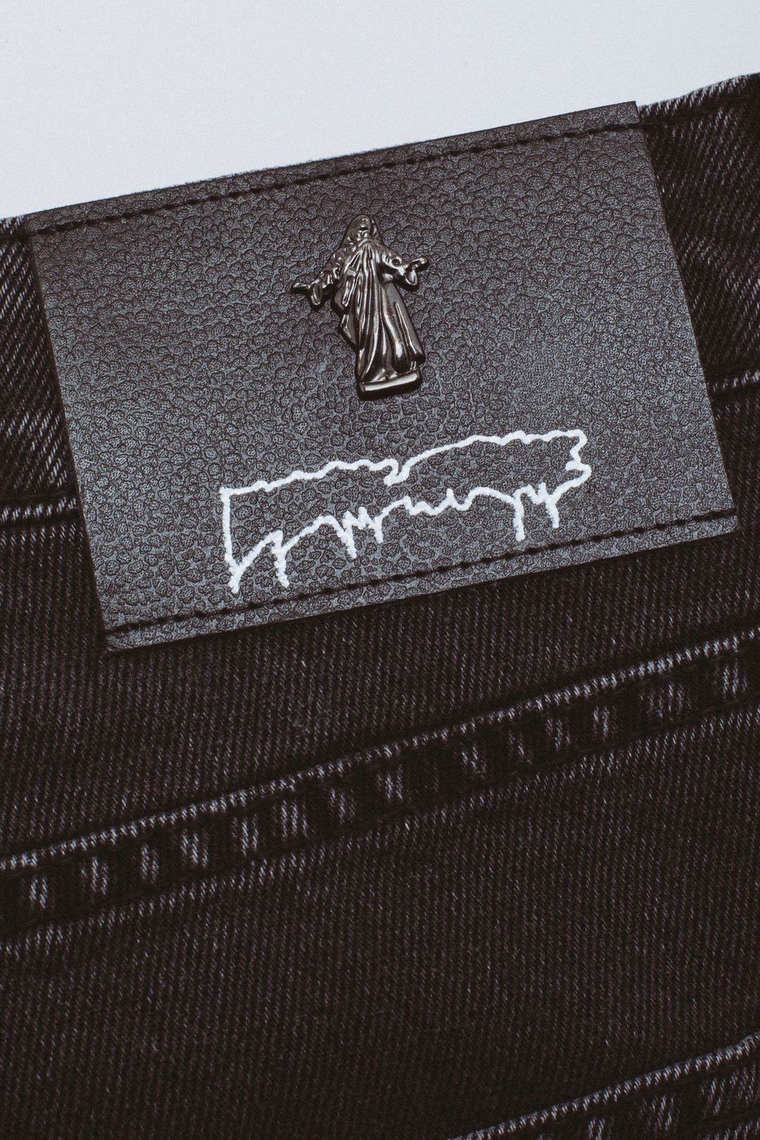 Fecke Dirtwashed Grey Denim Jeans
